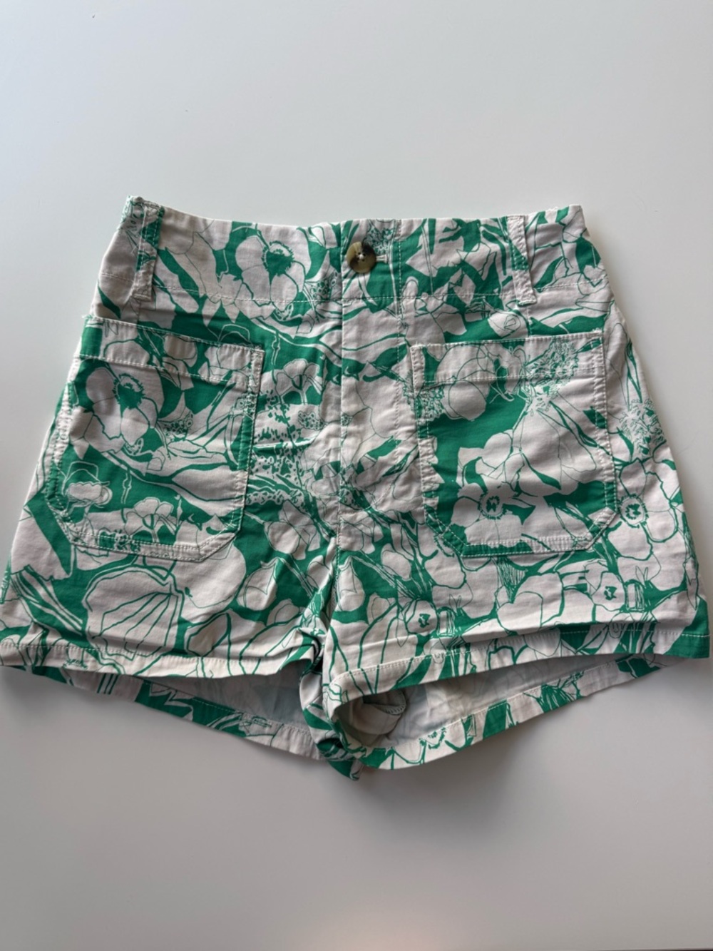 Maeve - The Collette Shorts - Green and White Floral High-Waist Women’s Shorts
